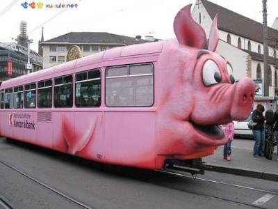 搞怪的猪头列车